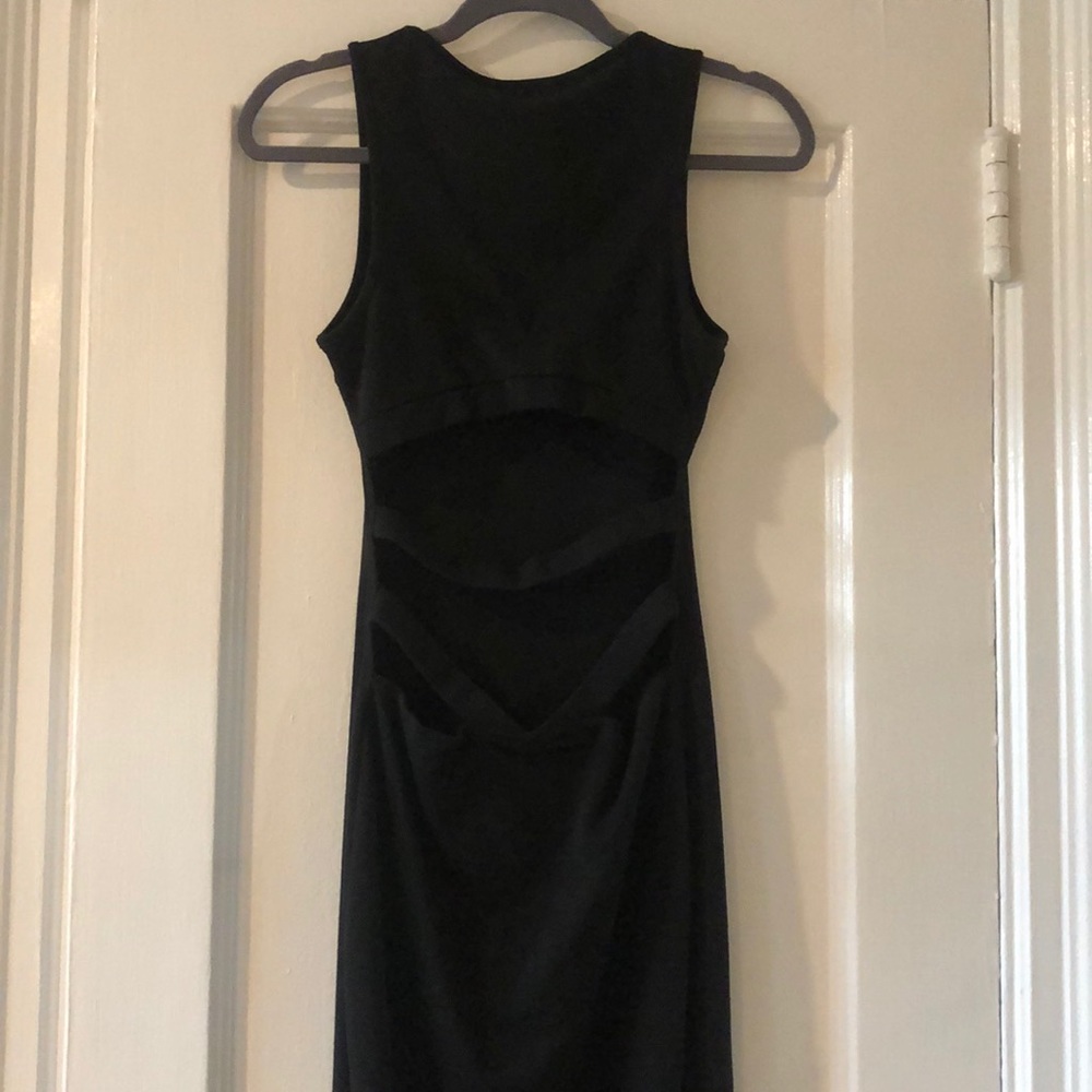 Tobi Midi Dress w/cutout Back